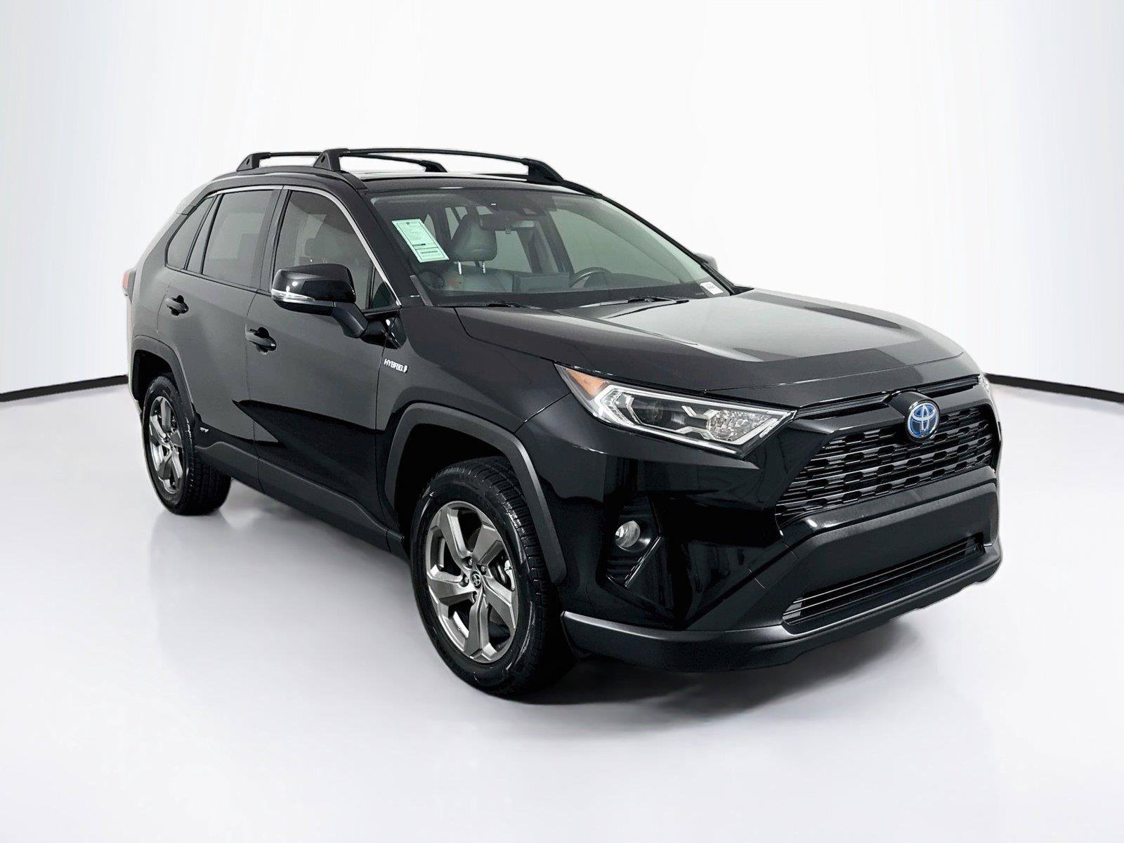 Certified 2021 Toyota RAV4 XLE Premium AWD/4WD image 9