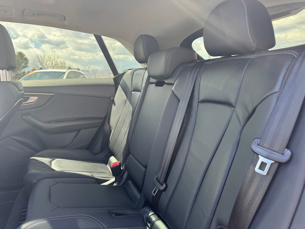 Used 2019 Audi Q8 Premium w/ Convenience Package image 8