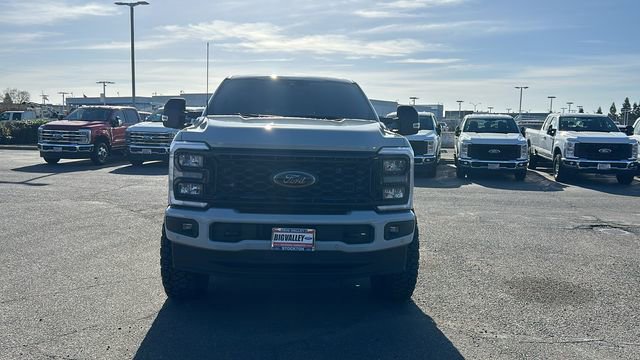 New 2026 Ford F250 Lariat w/ Black Appearance Package AWD/4WD image 9