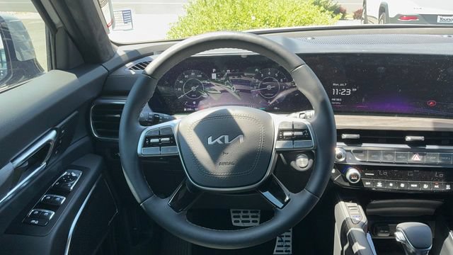 Certified 2025 Kia Telluride SX Prestige X-Line AWD/4WD image 31
