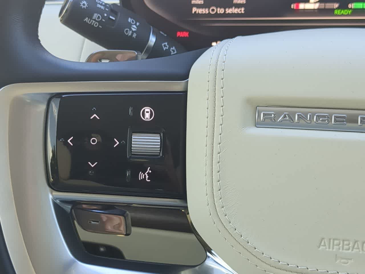 Certified 2025 Land Rover Range Rover SE AWD/4WD image 26