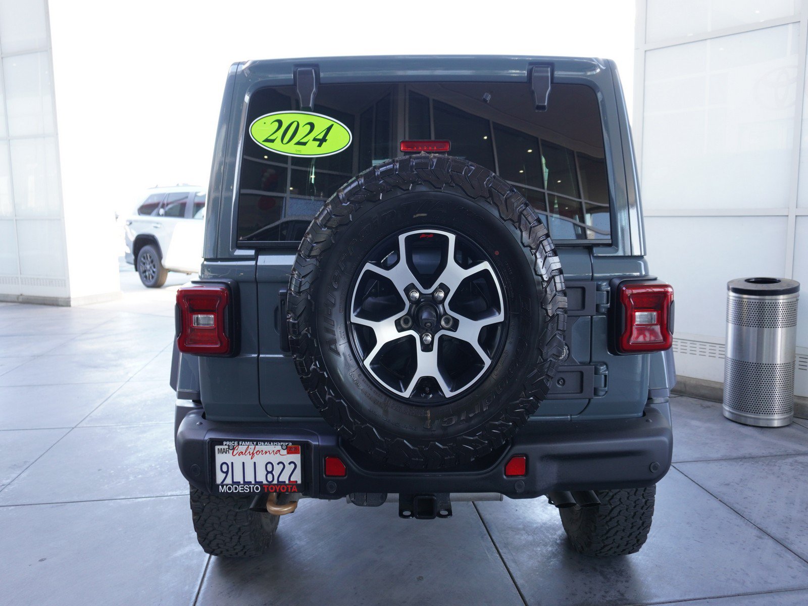 Used 2024 Jeep Wrangler Unlimited Rubicon 392 AWD/4WD image 10