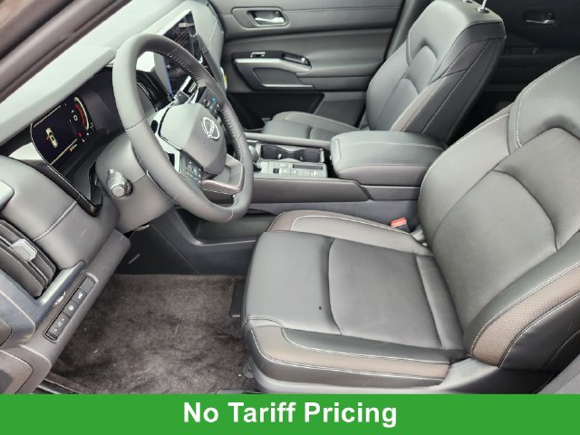 New 2026 Nissan Pathfinder SL FWD image 10