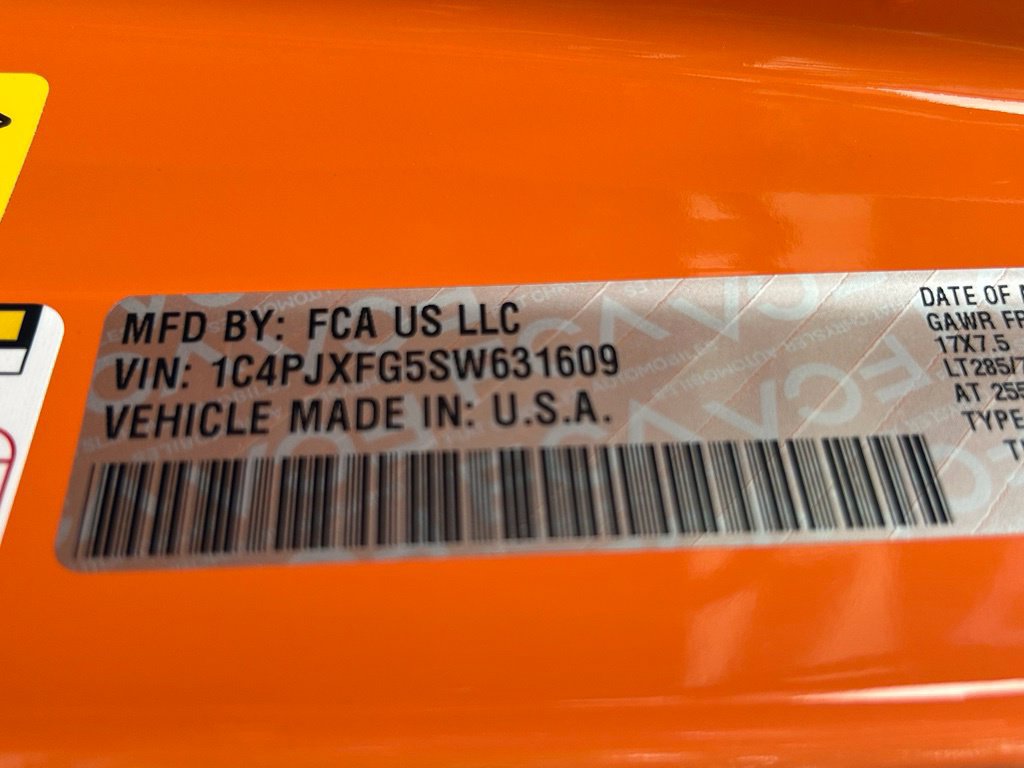 Used 2025 Jeep Wrangler Unlimited Rubicon w/ Convenience Group AWD/4WD image 46