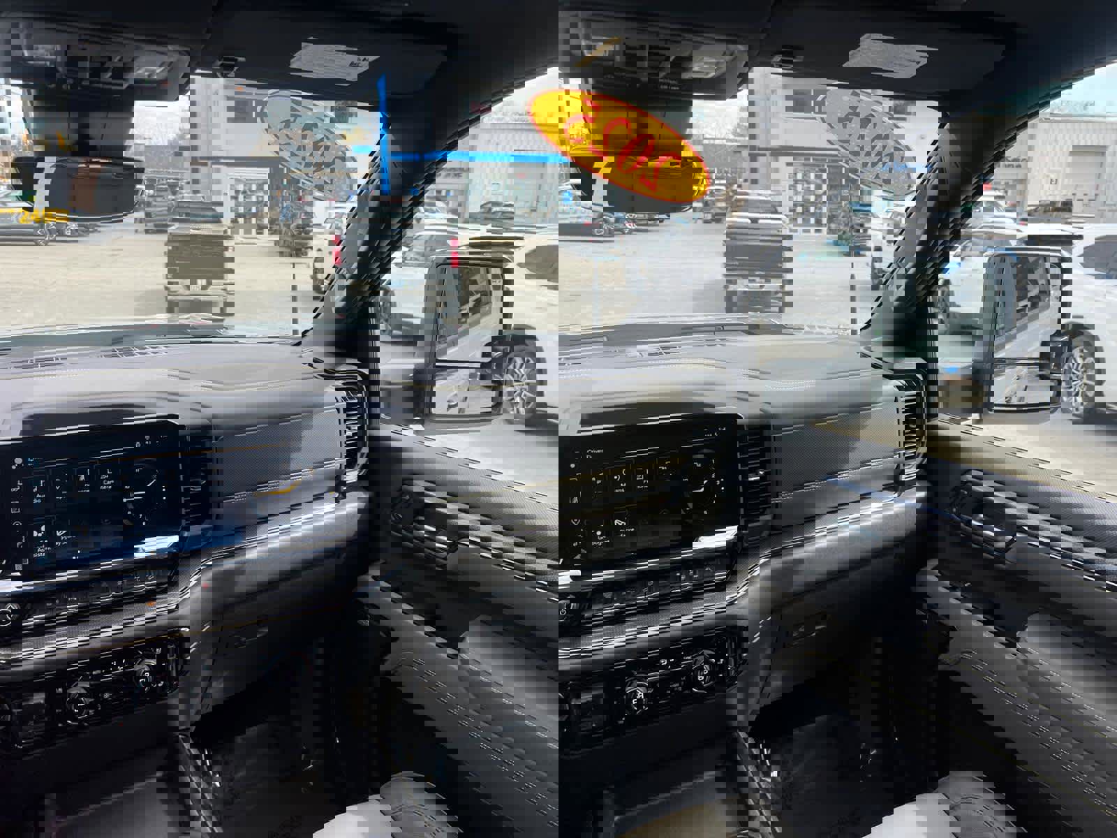 Certified 2024 Chevrolet Silverado 2500 ZR2 w/ Technology Package image 37