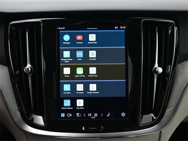 Used 2024 Volvo V60 B5 Cross Country Plus image 19