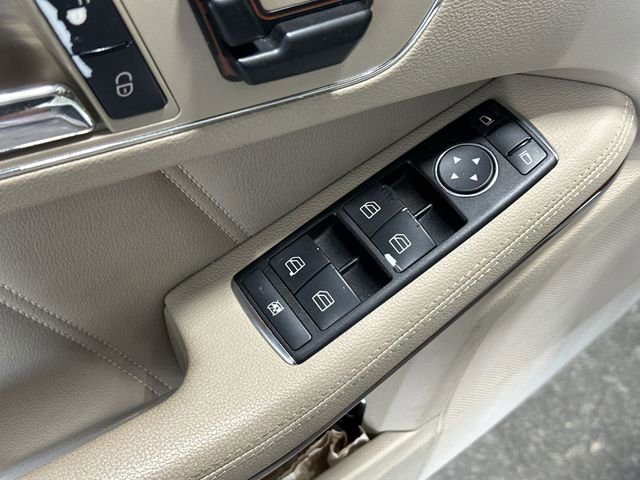 Used 2011 Mercedes-Benz E 550 Sedan image 19