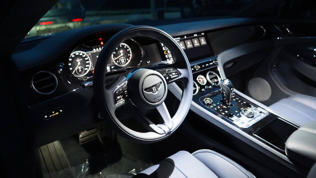 Used 2024 Bentley Continental GT V8 AWD/4WD image 58