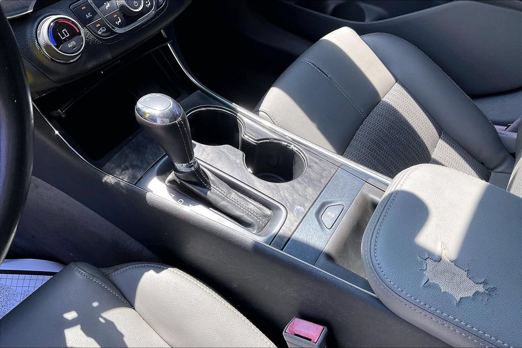 Used 2014 Chevrolet Impala LT w/ Convenience Package FWD image 21