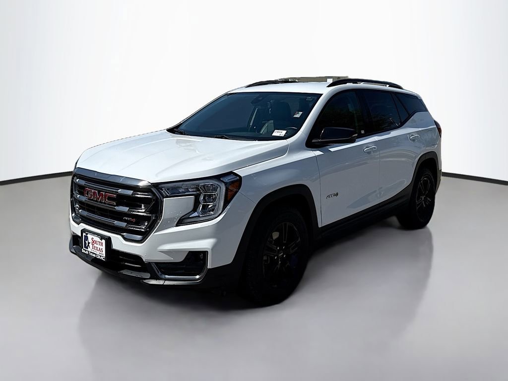 Used 2024 GMC Terrain AT4 image 3