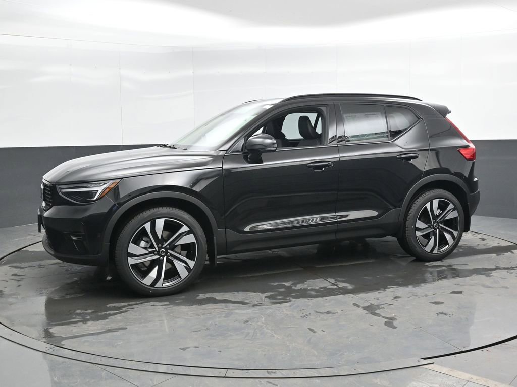 New 2026 Volvo XC40 B5 Plus w/ Protection Package Premier image 6