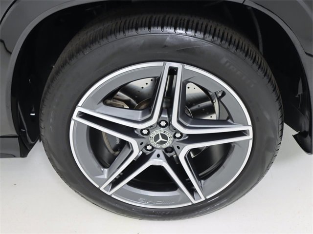 Used 2024 Mercedes-Benz GLS 450 4MATIC image 9