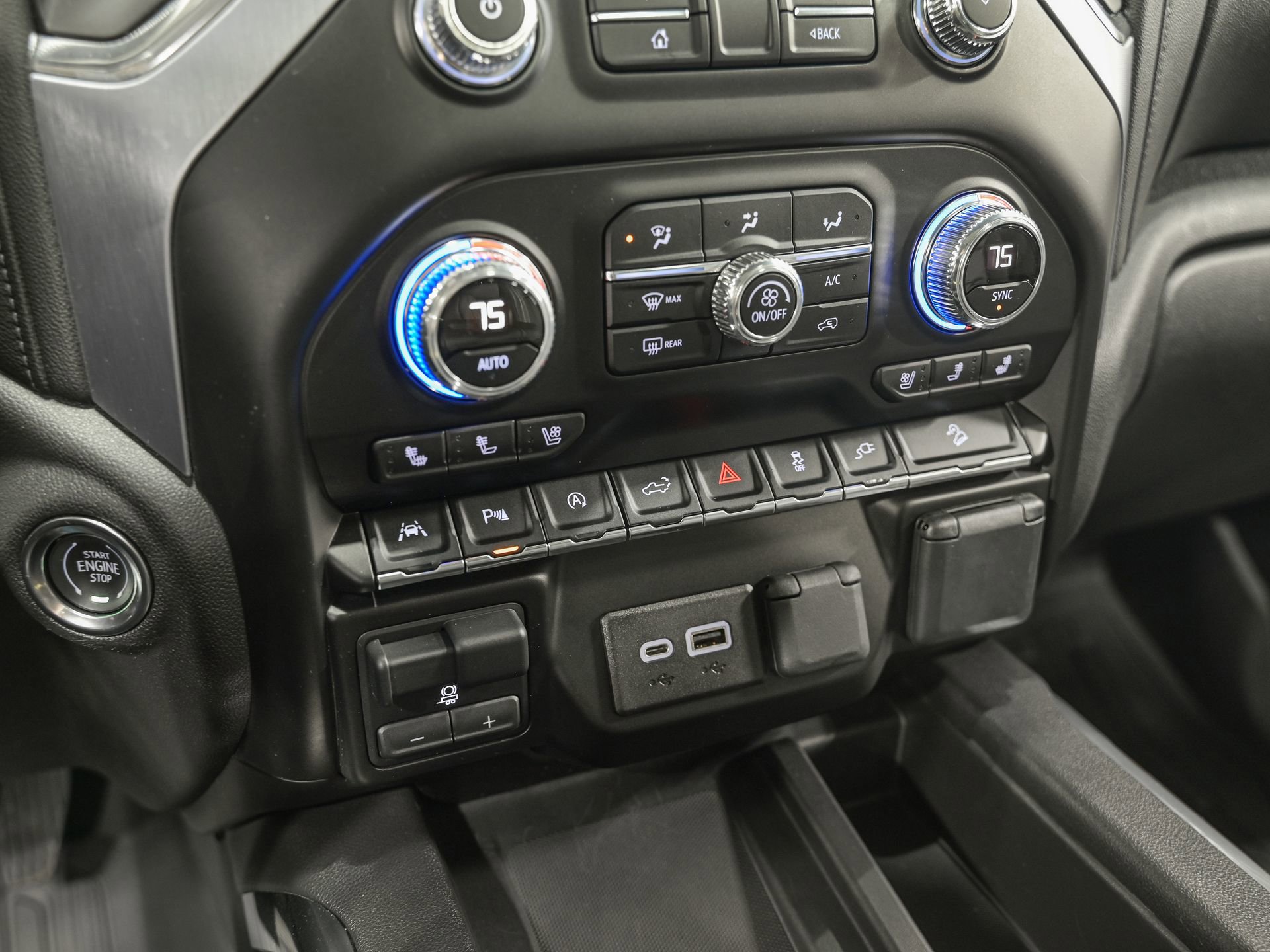 Used 2019 GMC Sierra 1500 SLT w/ SLT Premium Plus Package AWD/4WD image 24