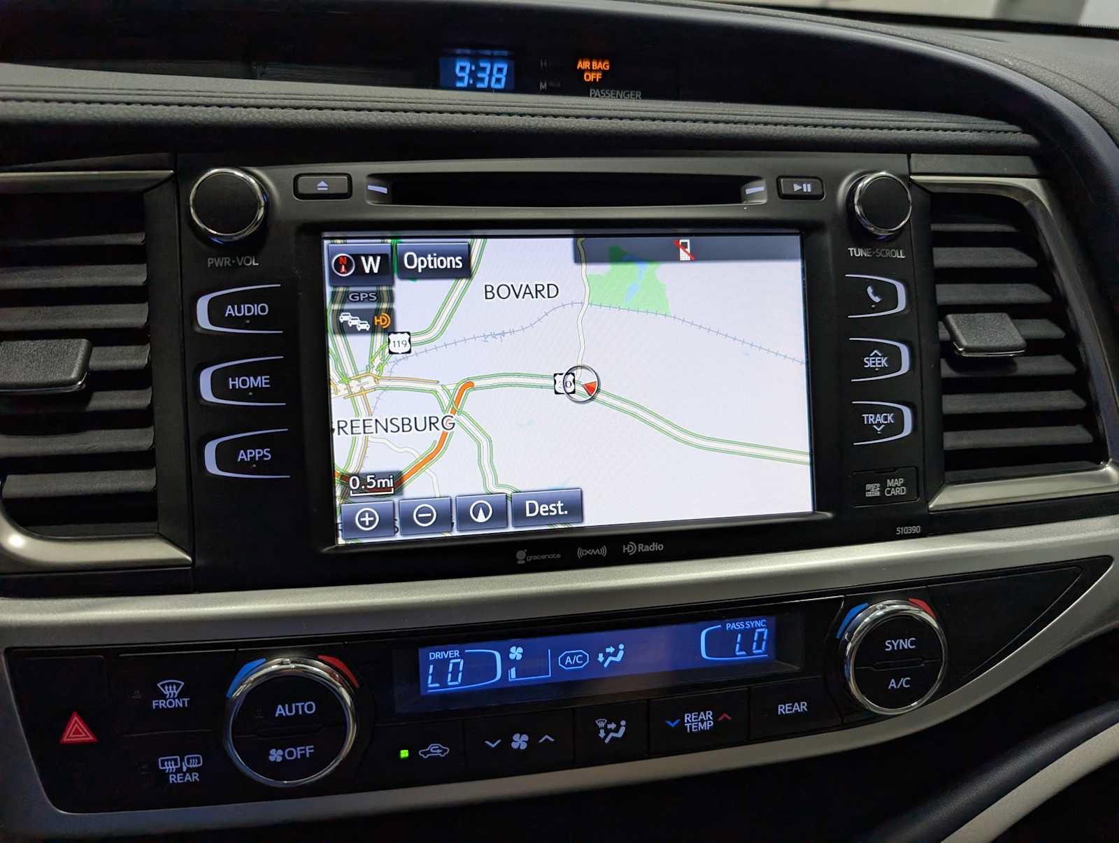 Used 2019 Toyota Highlander XLE AWD/4WD image 24