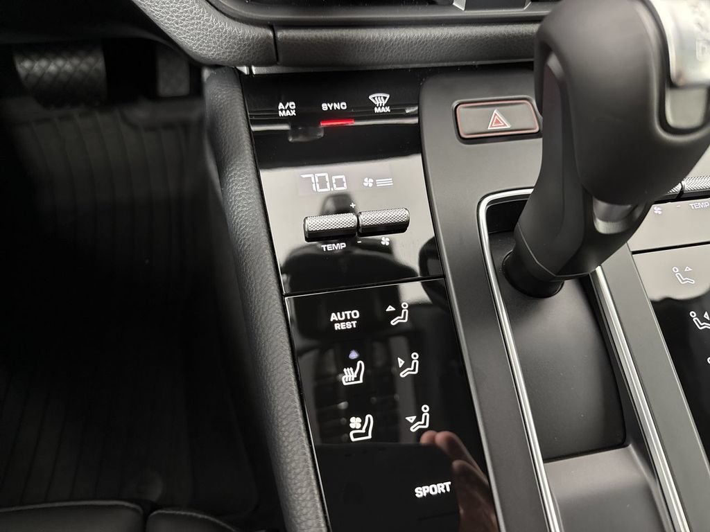 New 2026 Porsche Macan AWD/4WD image 30