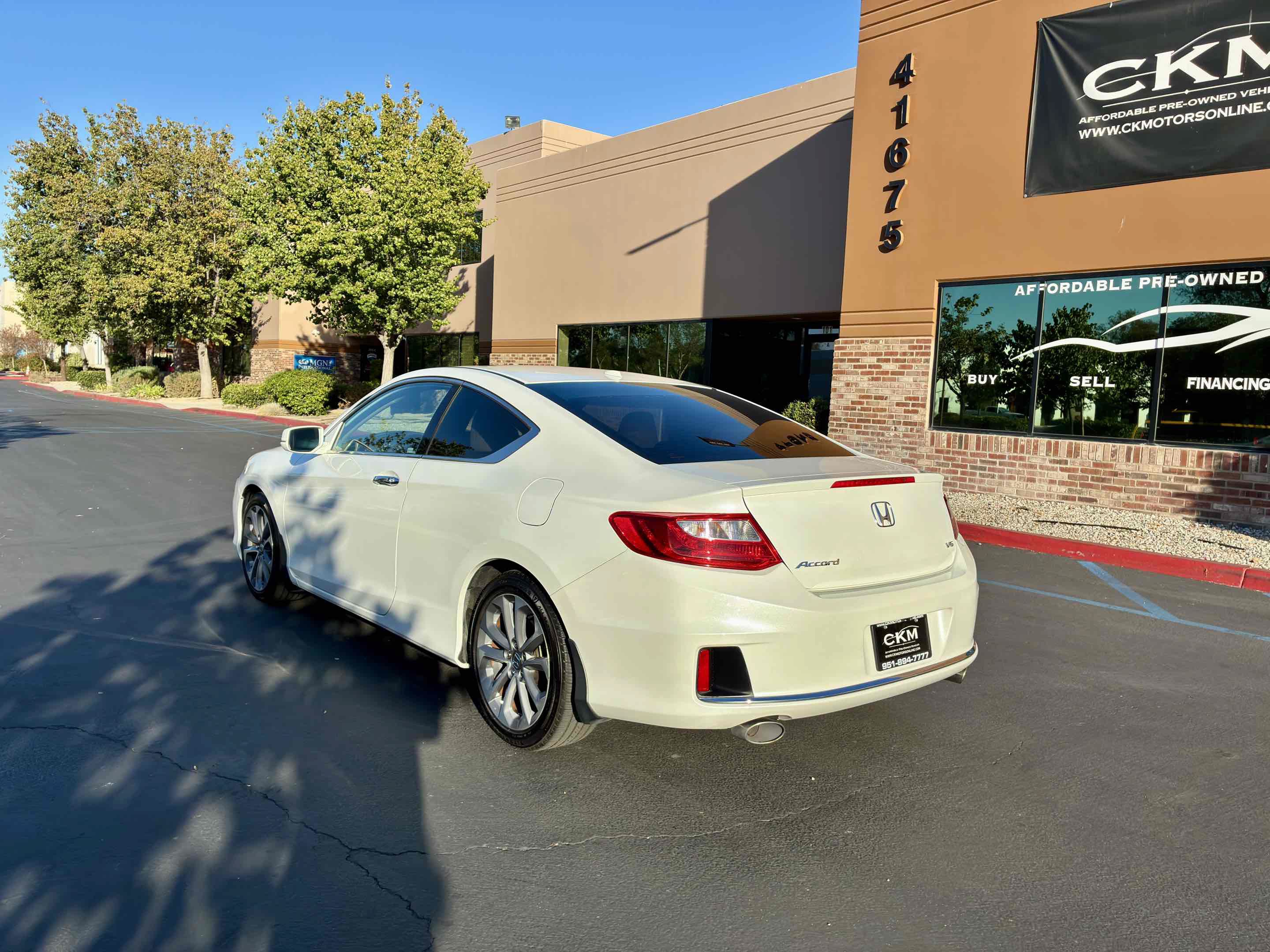 Used 2015 Honda Accord EX-L image 10