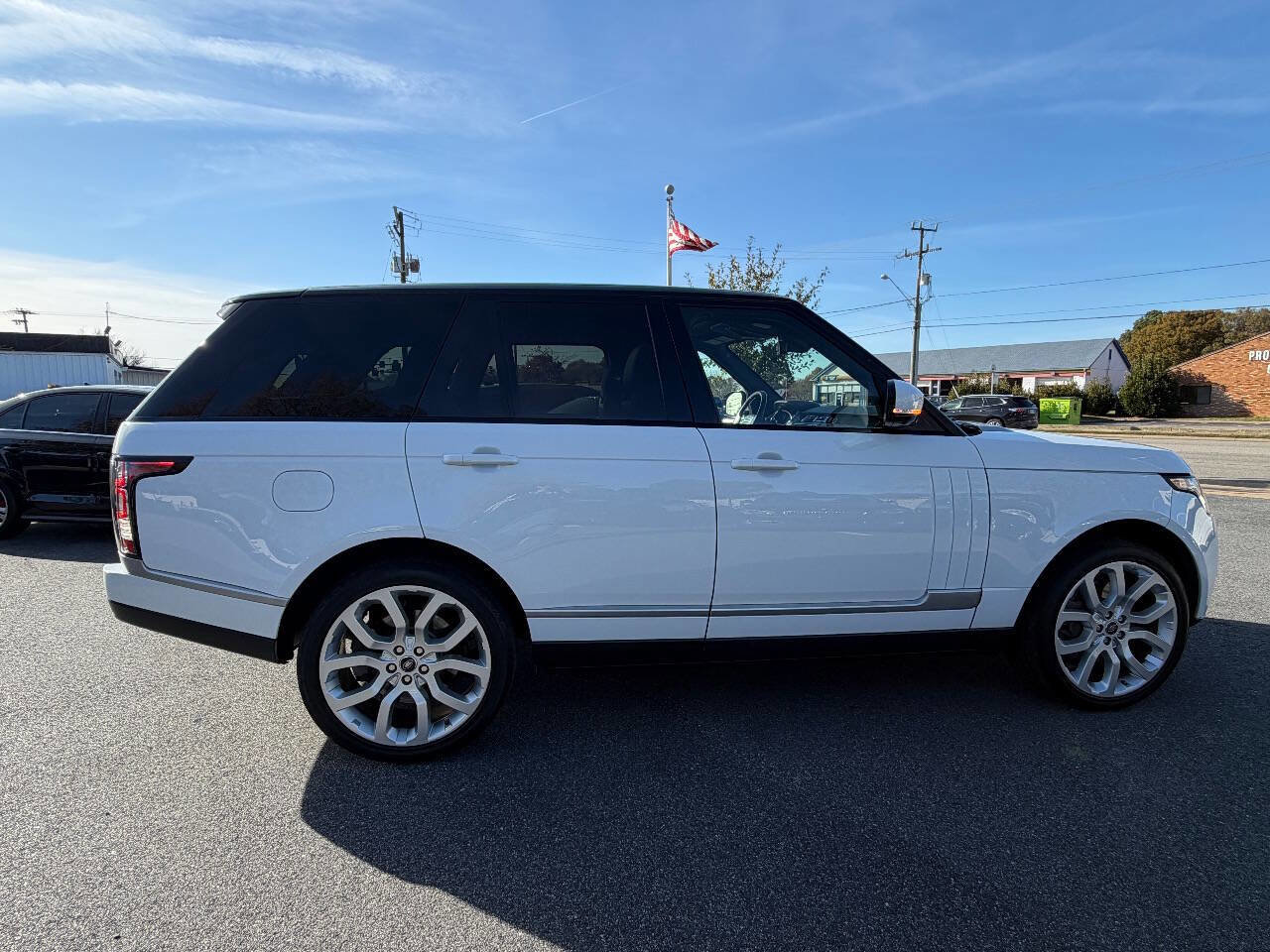 Used 2014 Land Rover Range Rover Supercharged image 25