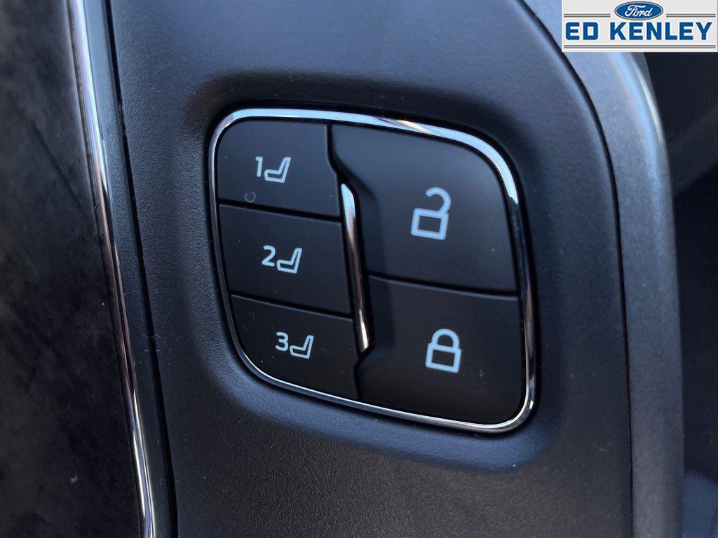 New 2026 Ford F350 Lariat image 27