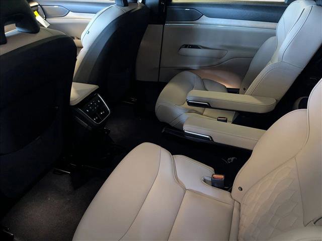 New 2025 Volvo EX90 Plus image 16