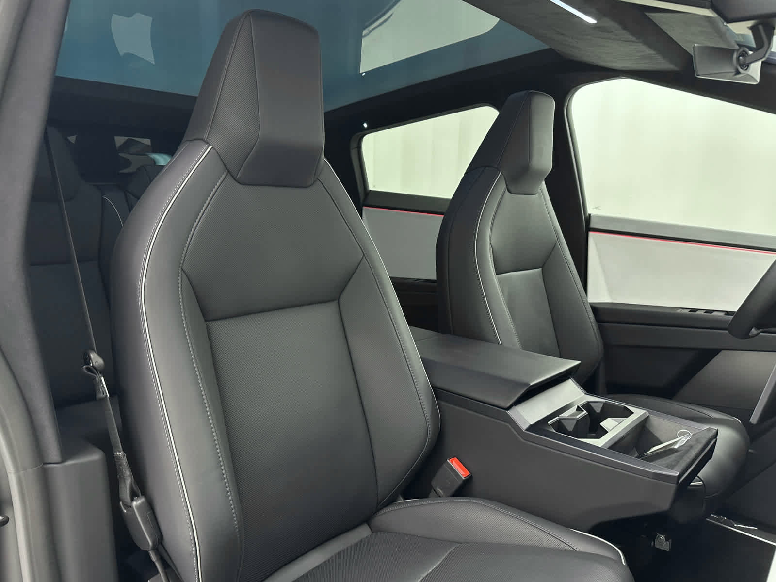 Used 2024 Tesla Cybertruck AWD Crew Cab image 19