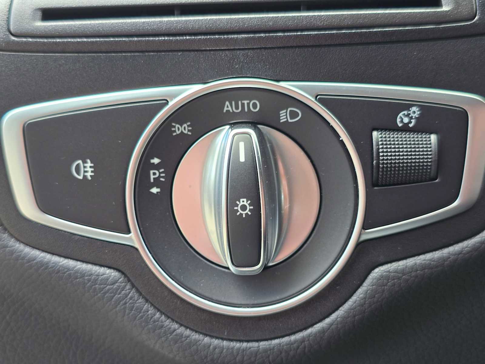 Used 2018 Mercedes-Benz GLC 300 image 26