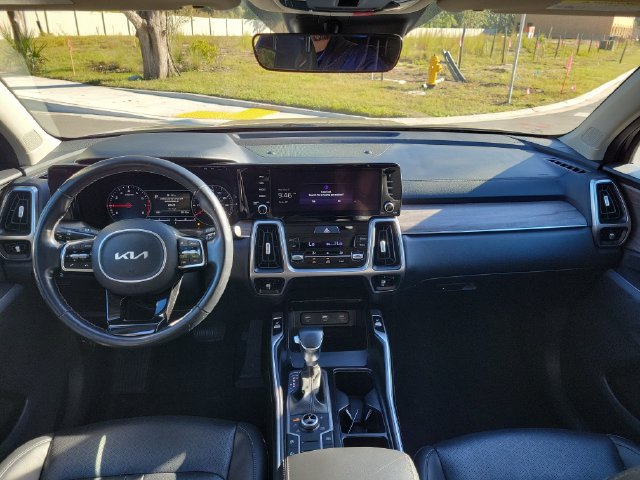 Used 2022 Kia Sorento S w/ Panoramic Sunroof Package AWD/4WD image 11