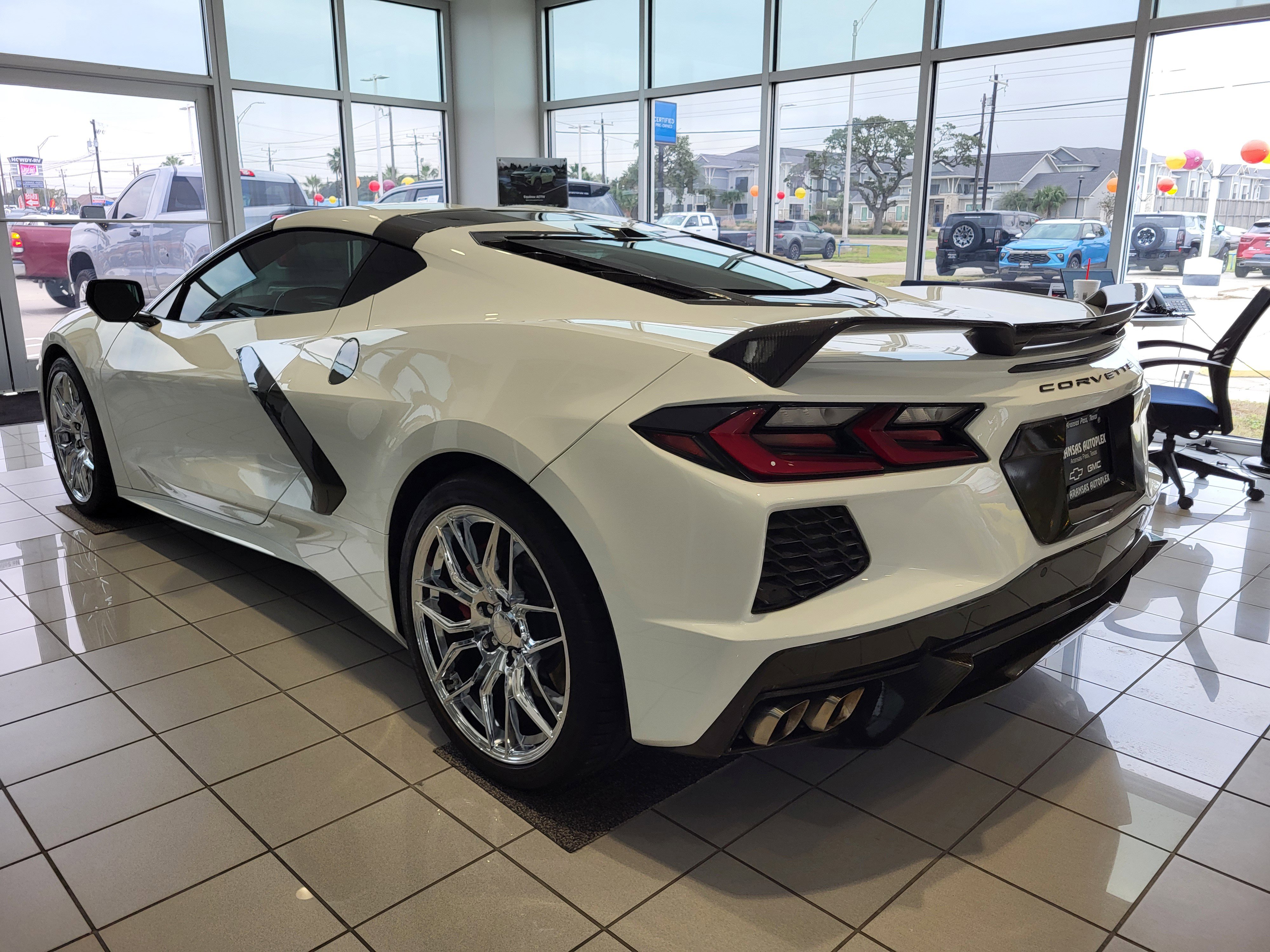 Used 2023 Chevrolet Corvette Stingray Preferred Cpe w/ Z51 Performance Package image 7