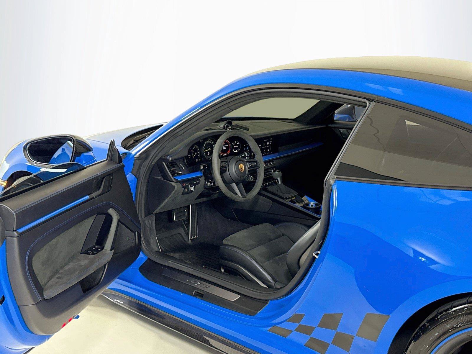 Used 2022 Porsche 911 GT3 RWD image 11
