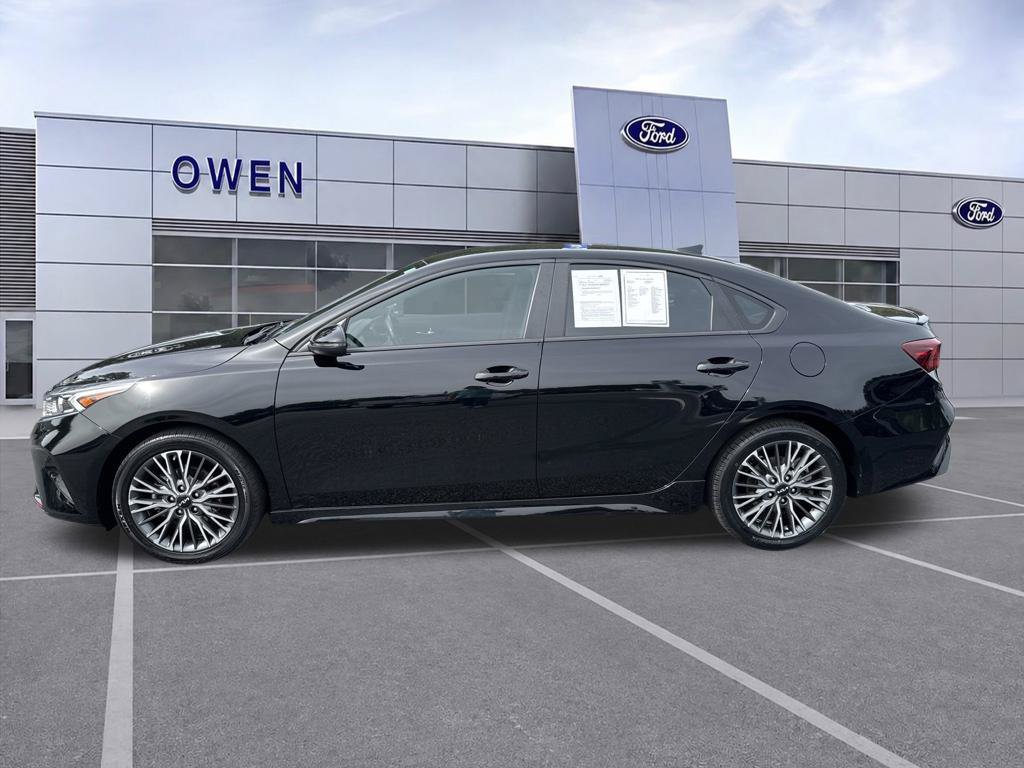 Used 2023 Kia Forte GT-Line w/ GT-Line Technology Package FWD image 2