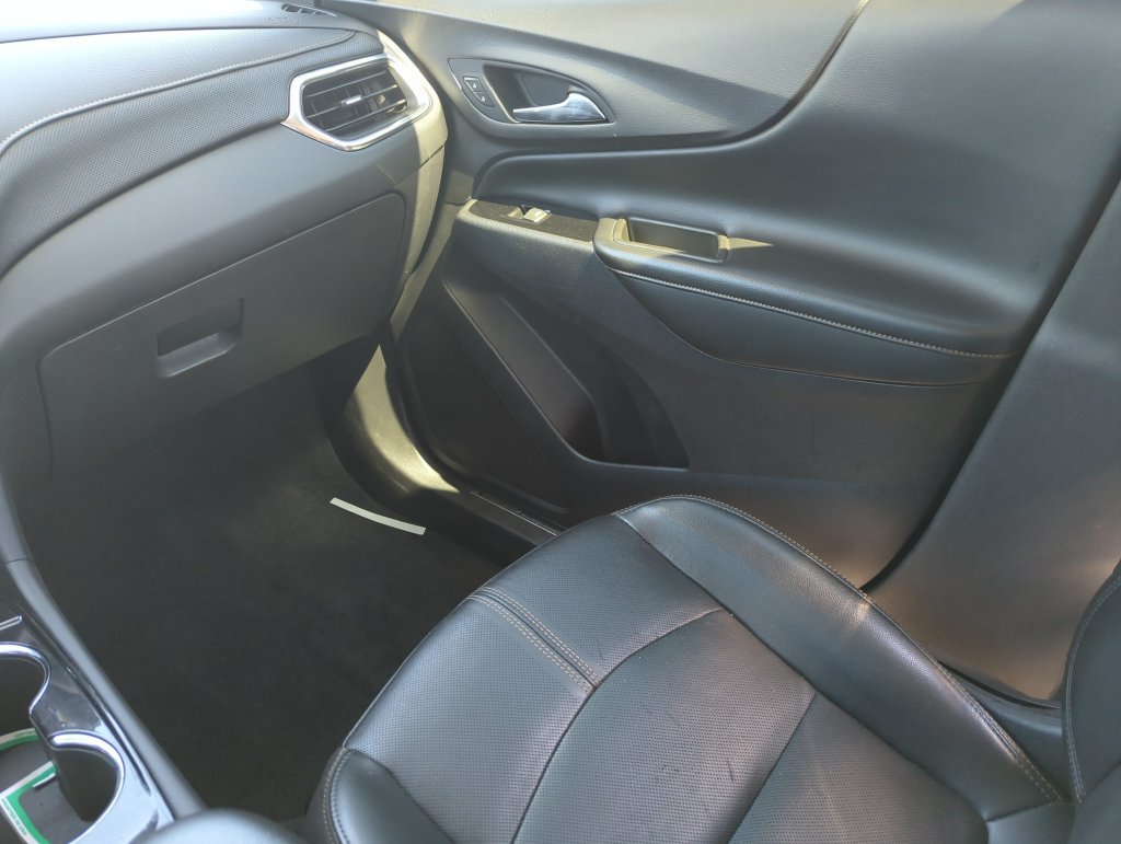 Used 2022 Chevrolet Equinox Premier FWD image 29