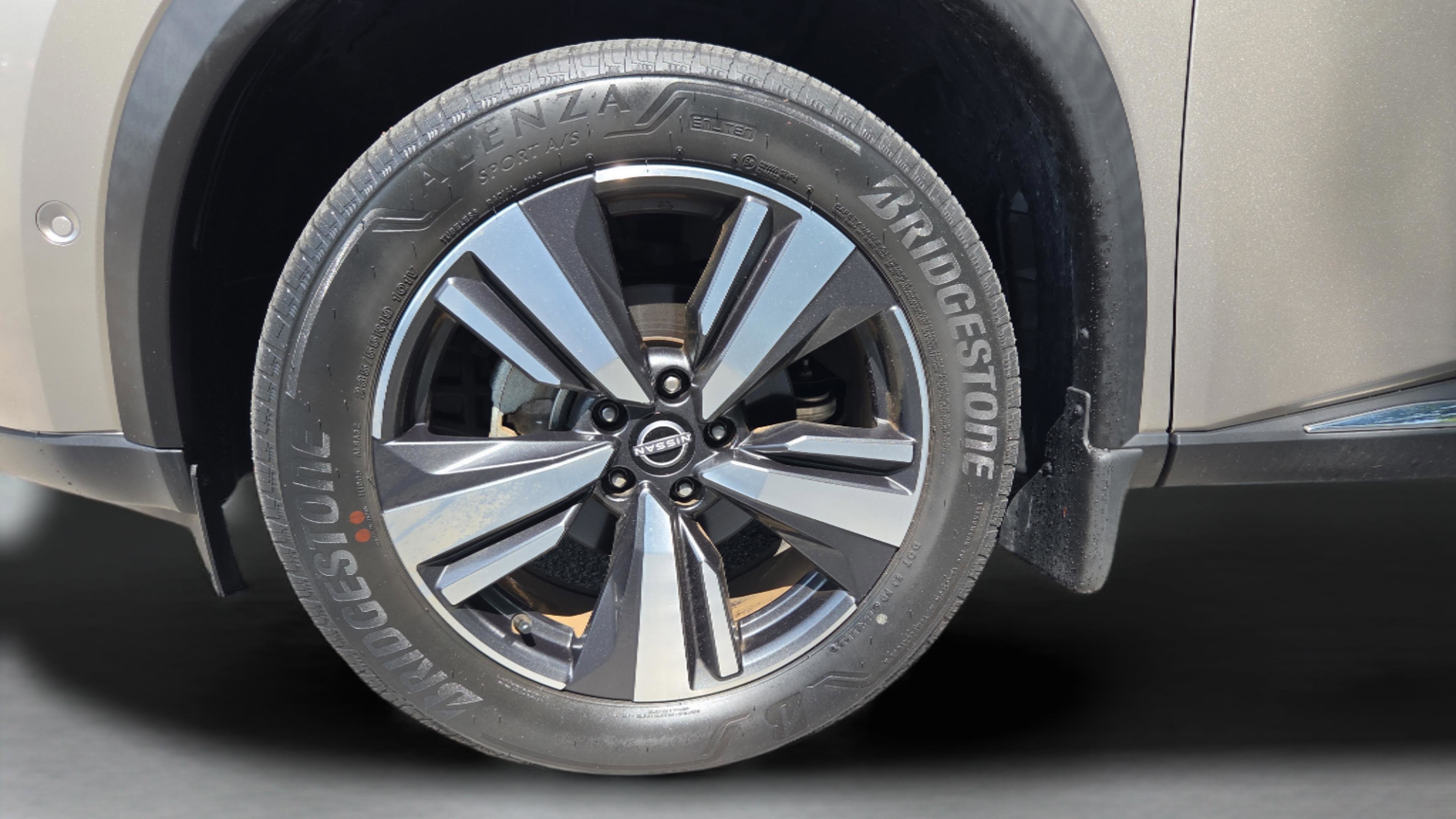 Used 2023 Nissan Rogue Platinum w/ Platinum Premium Package FWD image 31