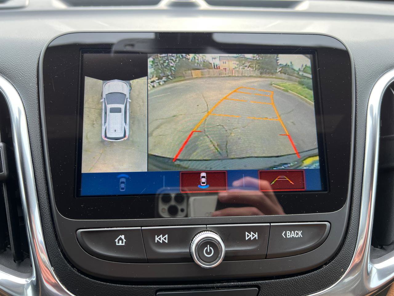Used 2018 Chevrolet Equinox Premier AWD/4WD image 23
