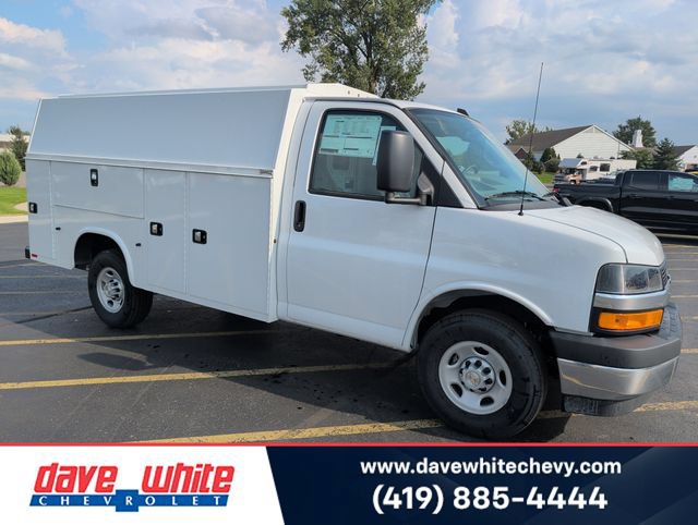 New 2026 Chevrolet Express 3500 w/ Power Convenience Package