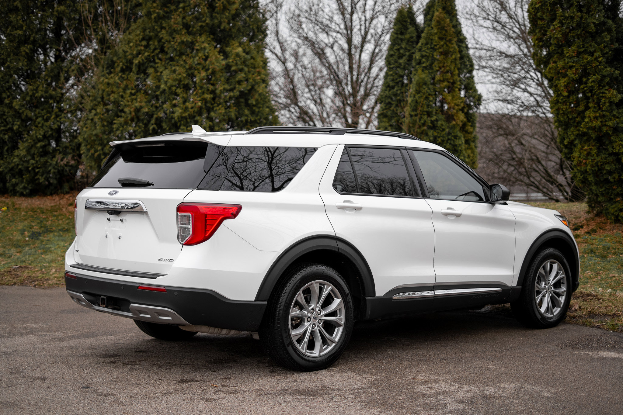 Used 2023 Ford Explorer XLT w/ Equipment Group 202A image 5
