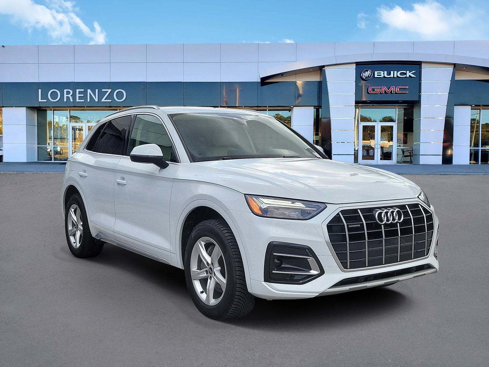 Used 2021 Audi Q5 2.0T Premium w/ Convenience Package AWD/4WD image 3