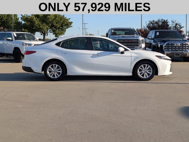 Used 2025 Toyota Camry LE FWD image 4