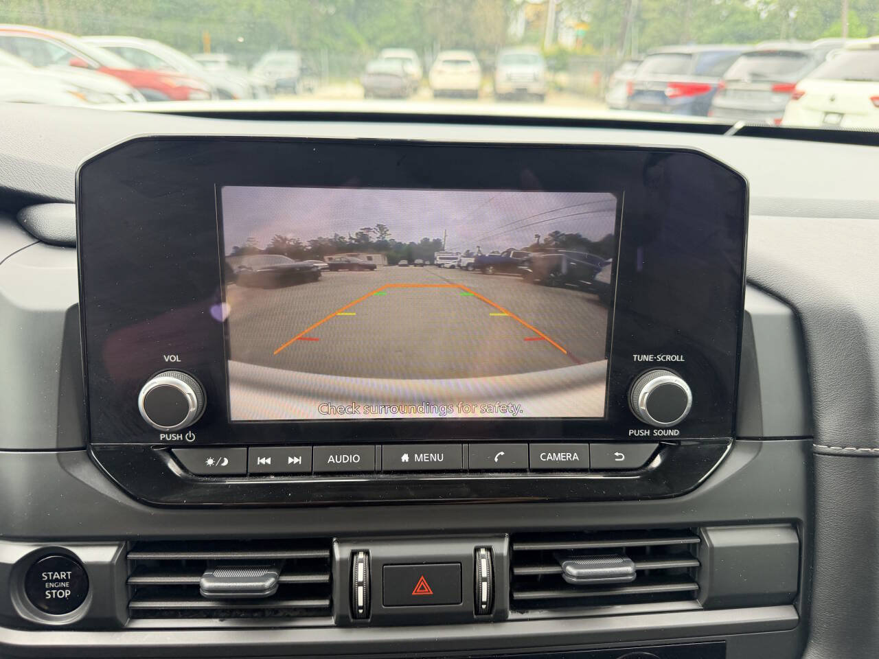 Used 2025 Nissan Pathfinder S FWD image 34