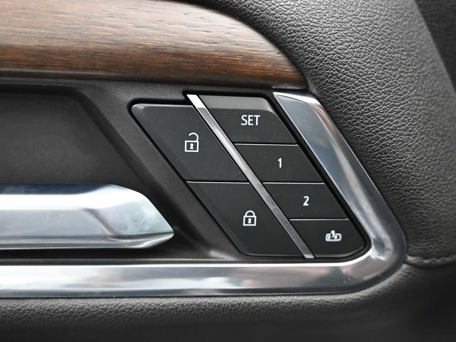 Used 2023 Chevrolet Silverado 1500 High Country w/ High Country Premium Package image 8