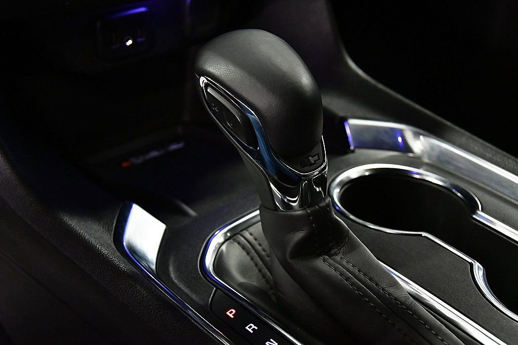 Used 2023 Chevrolet Traverse LT w/ LPO, Floor Liner Package image 23