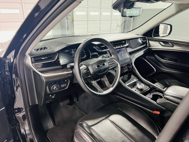 Used 2023 Jeep Grand Cherokee 4WD 4xe w/ Luxury Tech Group II image 25