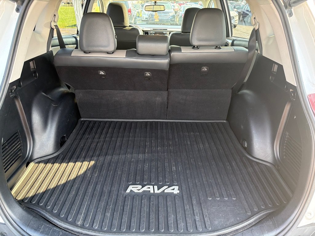 Used 2014 Toyota RAV4 Limited AWD/4WD image 34