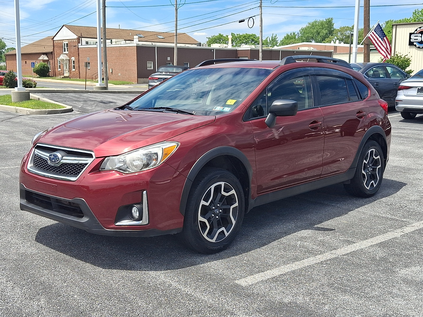 Used 2017 Subaru Crosstrek 2.0i AWD/4WD image 3