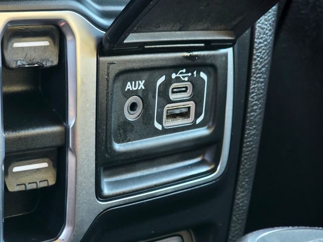 Used 2021 Jeep Gladiator Willys image 35
