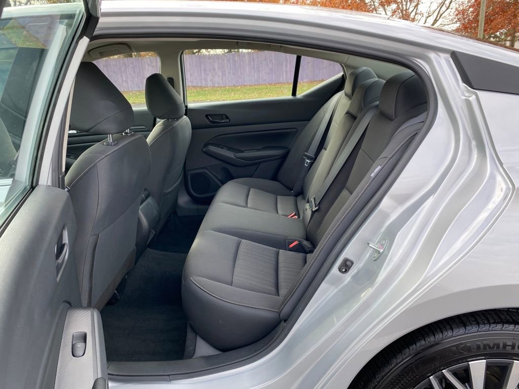 Used 2024 Nissan Altima 2.5 SV image 18