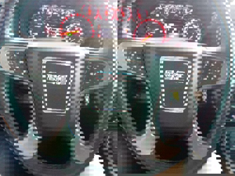 Used 2016 GMC Sierra 1500 SLT w/ All-Terrain Package image 18