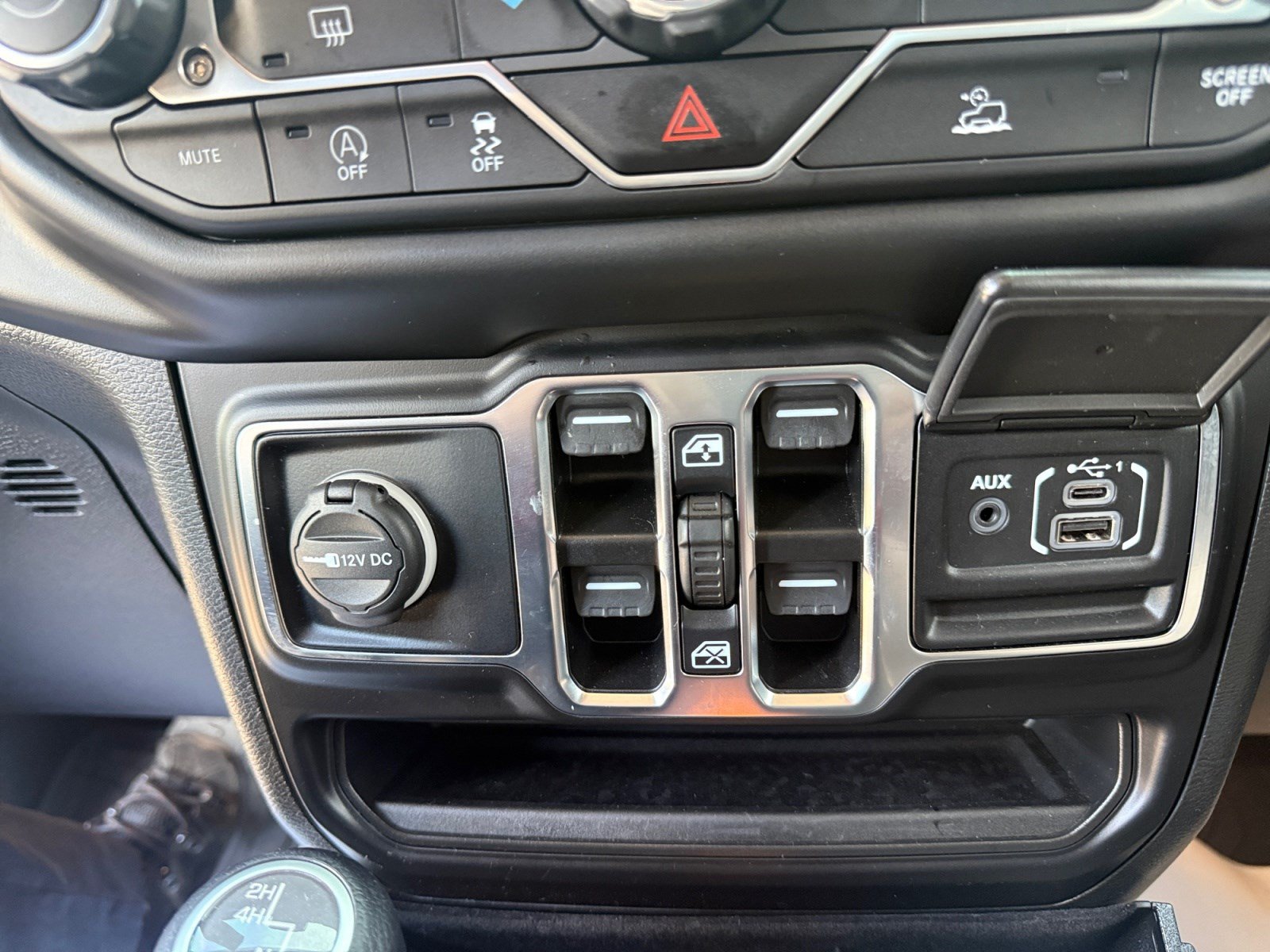 Used 2022 Jeep Gladiator Sport AWD/4WD image 29
