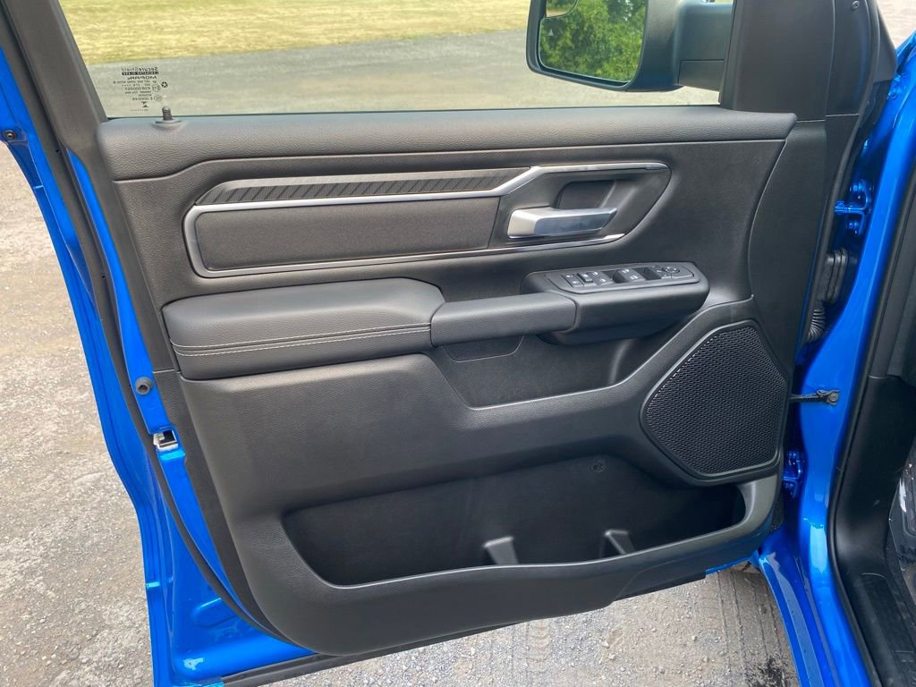 New 2026 RAM 1500 4x4 Crew Cab image 9