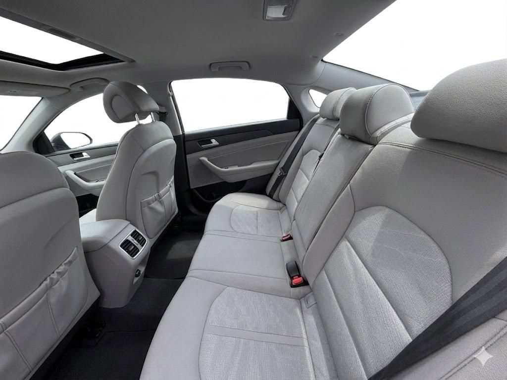 Used 2016 Hyundai Sonata Sport w/ Option Group 1V FWD image 5