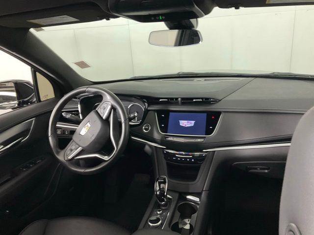 Certified 2025 Cadillac XT6 Luxury image 27