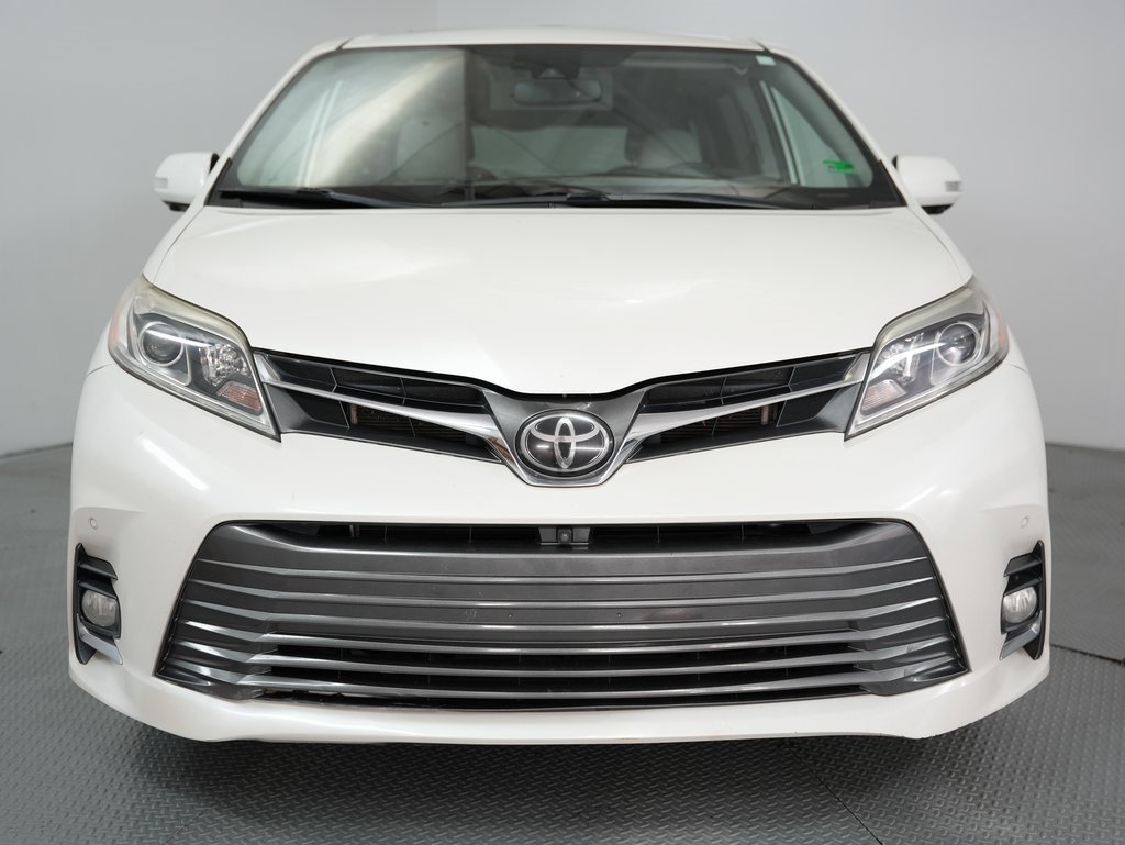 Used 2019 Toyota Sienna Limited Premium image 2
